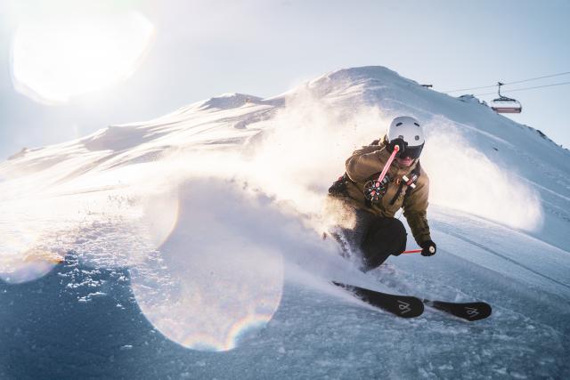 Virage poudreuse sur le secteur de la toura aux Deux-Alpes