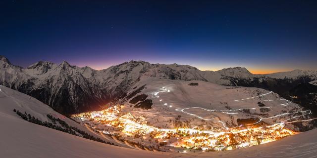 Les-2-Alpes-by-night-en-hiver.jpg
